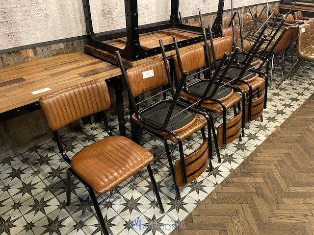 14 stoelen - afbeelding 1 van  3