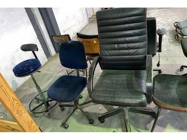14 stoelen - afbeelding 3 van  3
