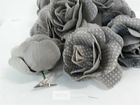 14 x roos stof grijs met clip 9 cm - afbeelding 3 van  3