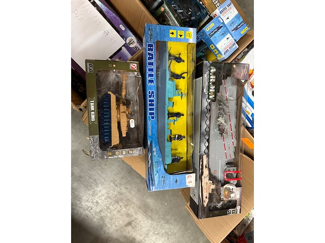 14 x speelgoed - afbeelding 4 van  7