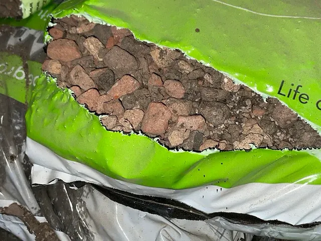 14 zakken 20 l substraat voor begroeide daken - afbeelding 1 van  3