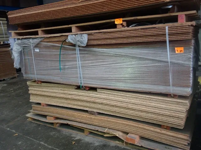 140x osb plaat - afbeelding 1 van  1