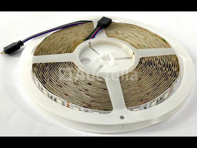 141 stuks elektronica mix adapter led-strips en andere elektronische goederen - afbeelding 4 van  6