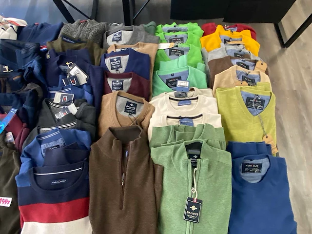 144x heren truien en sweaters. diverse maten, modellen en merken - afbeelding 17 van  22
