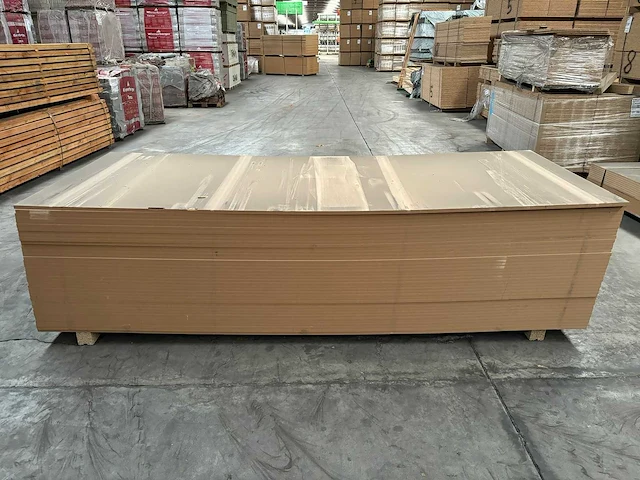 148,8 m² mdf 1,22 m breed 3,05 lang 1,8 cm dik - afbeelding 2 van  4