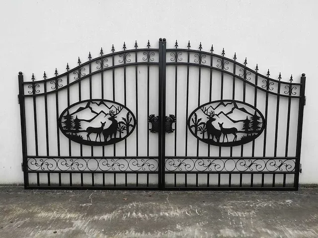 14ft deer design gate - tuinhek - afbeelding 1 van  8
