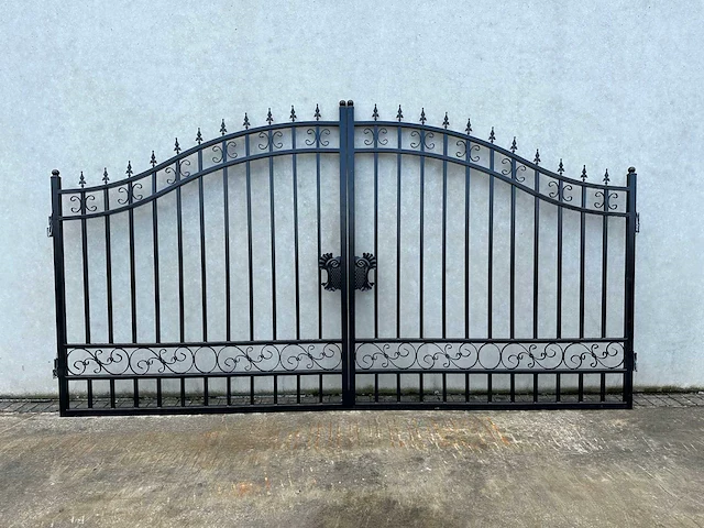 14ft plain design gate - tuinhek - afbeelding 1 van  6