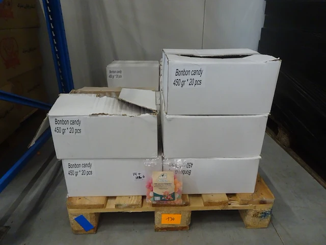 14x 9kg snoep - afbeelding 1 van  2