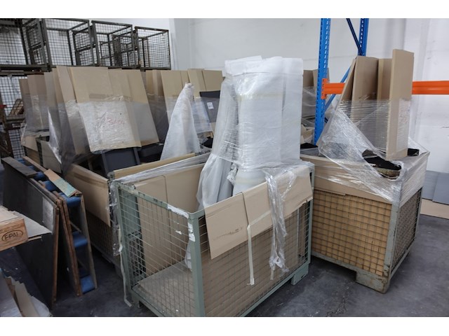 14x metalen draadmand + inhoud - afbeelding 1 van  5