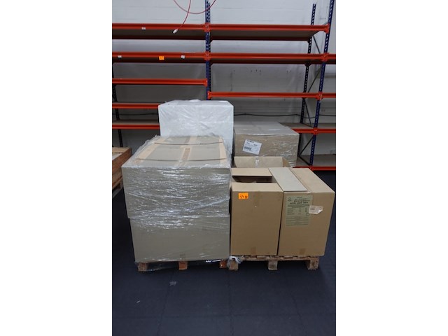14x pallet diverse verpakkingsmaterialen - afbeelding 1 van  8