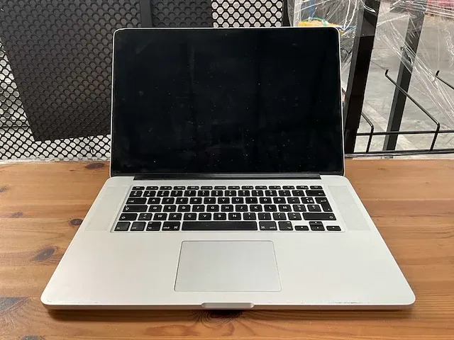15” apple macbook pro a1398 - afbeelding 1 van  12