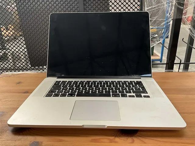 15” apple macbook pro a1398 - afbeelding 1 van  13