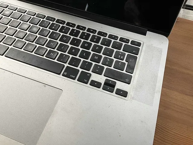 15” apple macbook pro a1398 - afbeelding 8 van  13
