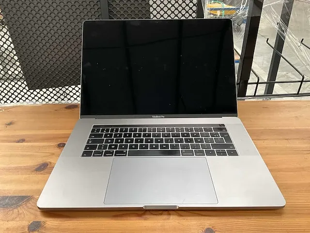 15” apple macbook pro a1707 - afbeelding 1 van  12