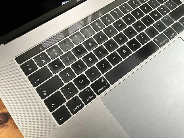 15” apple macbook pro a1707 - afbeelding 5 van  12