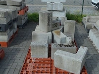 15 borduren 1 m, 8 hoekborduren (zonder pvc paletten) - afbeelding 1 van  7