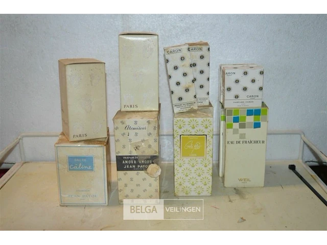 ±15 div soorten klassieke parfums - afbeelding 1 van  7