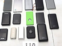 15 diverse powerbanks - afbeelding 1 van  3