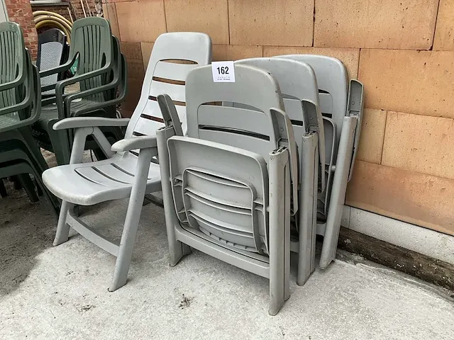 15 diverse tuinstoelen+tuinbank - afbeelding 3 van  7