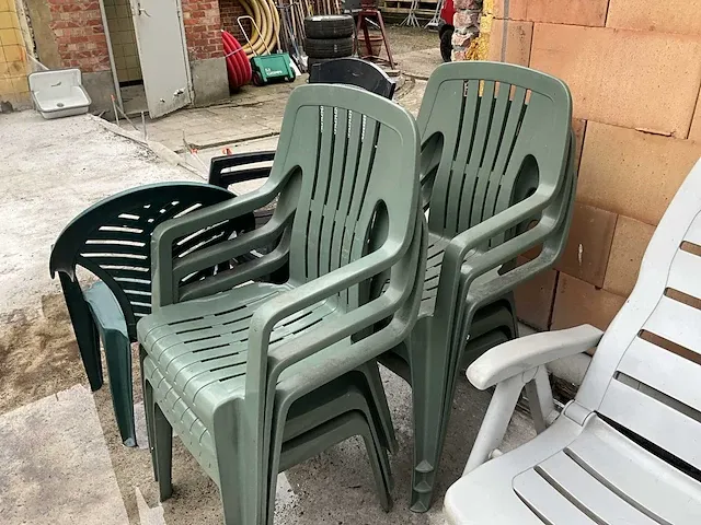 15 diverse tuinstoelen+tuinbank - afbeelding 4 van  7