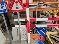 15 diverse verkeers/signalisatieborden - afbeelding 3 van  14