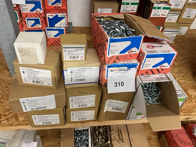 15 dozen houtschroeven en schroefhaken - afbeelding 1 van  5