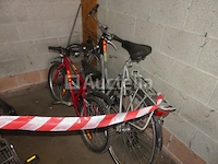 15 fietsen te herstellen - afbeelding 7 van  10