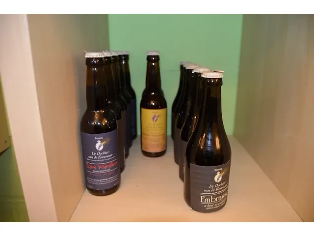 15 fl. bier st.hubertus hop 33cl, 6 fl. de maeght van gottem 33cl, 4 fl. de bie velo bier 33cl, 2 fl. dormaal new tildonk 33cl, 3 fl. zurre kriek 33cl, 7 fl. julia sunny joy 33cl, 5 fl. the birth 33cl - afbeelding 29 van  30