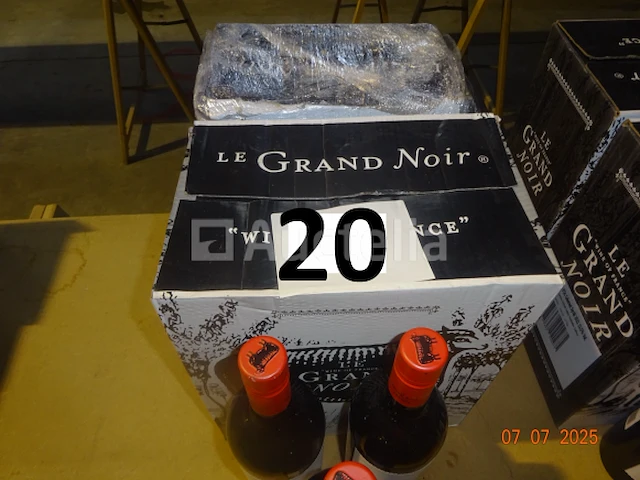 15 flessen le grand noir rouge wijn - afbeelding 1 van  2