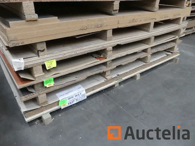15 geagglomereerde houten panelen - afbeelding 1 van  6