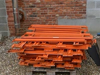 ±15 lopende meter rek met houten leggers - afbeelding 2 van  9
