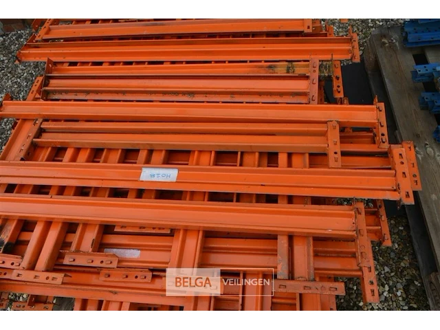 ±15 lopende meter rek met houten leggers - afbeelding 3 van  9