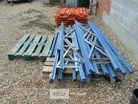 ±15 lopende meter rek met houten leggers - afbeelding 4 van  9