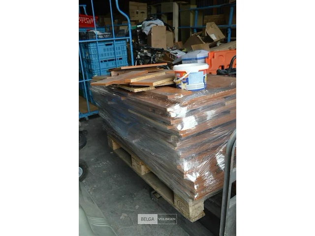 ±15 lopende meter rek met houten leggers - afbeelding 8 van  9