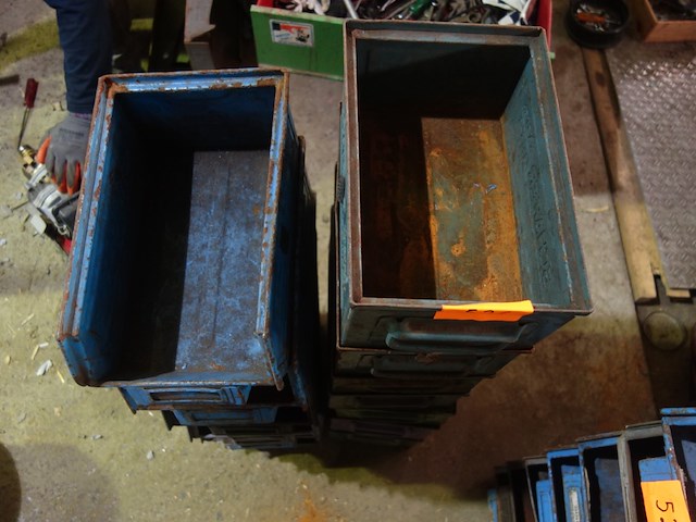 15 metalen bakken - afbeelding 2 van  2