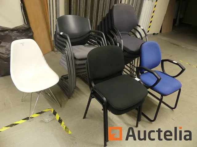 15 stoelen metaal voet, stof zetel - afbeelding 1 van  8