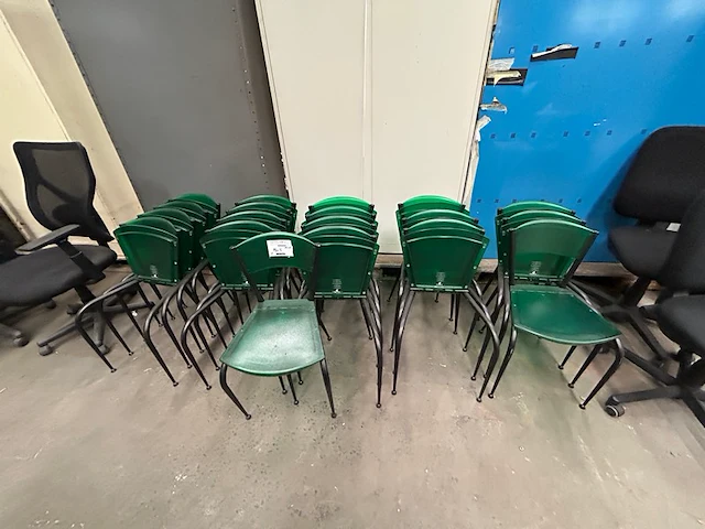 15 stoelen - afbeelding 1 van  4