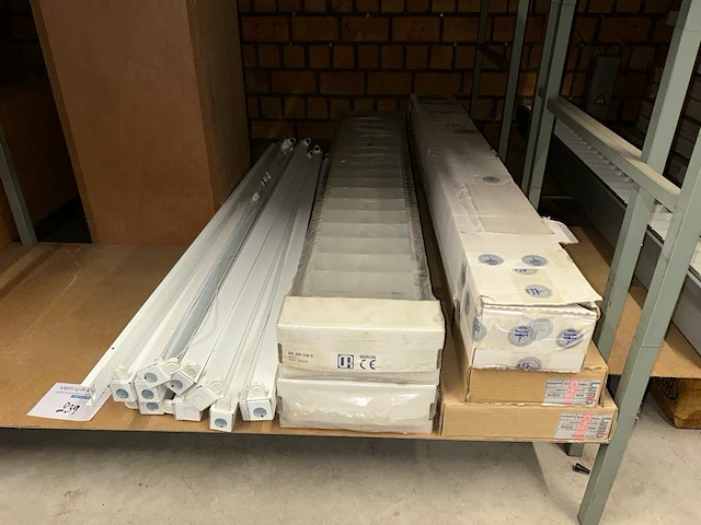 15 stuks tl armatuur - afbeelding 1 van  5