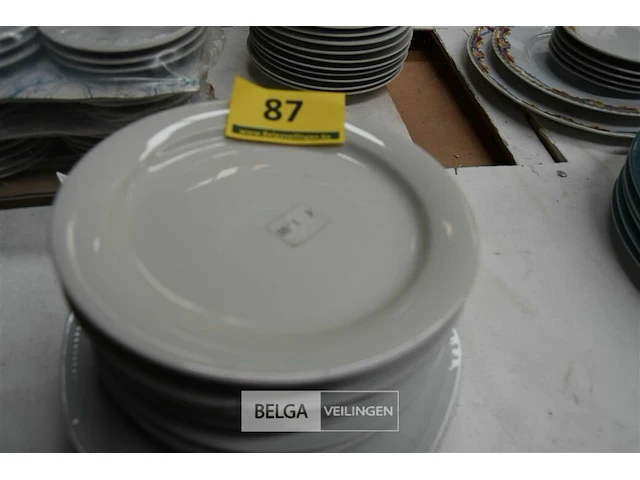 15 tal diverse platte borden - afbeelding 2 van  2