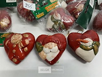 15 x hangdeco hart met kerstfiguur 3 assorti 7 cm - afbeelding 3 van  3