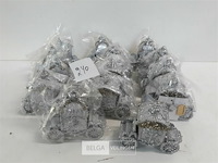 15 x hangdeco pvc koets zilver 2 assorti 9 x 7 cm - afbeelding 2 van  3