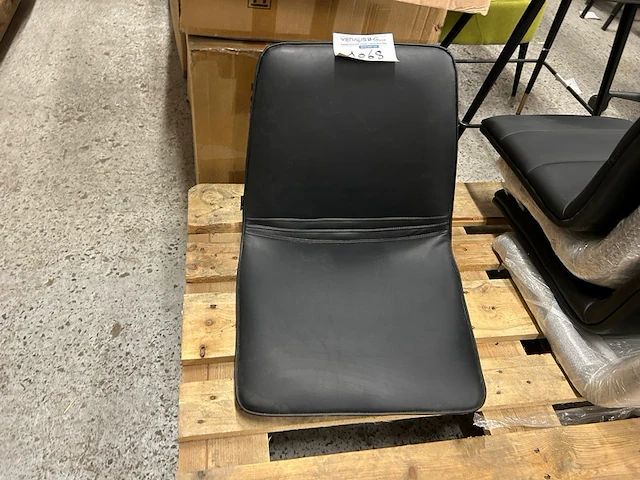 15 zittingen stoel - afbeelding 1 van  4