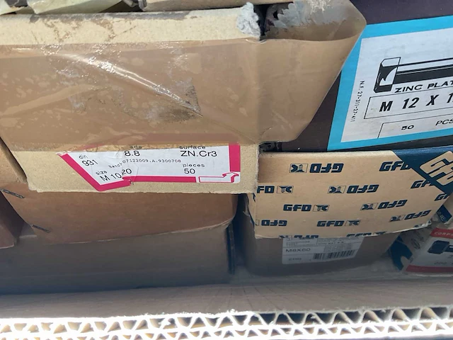 150 dozen deels inox bouten en moeren - afbeelding 3 van  15