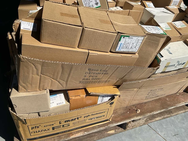 150 dozen deels inox bouten en moeren - afbeelding 12 van  15
