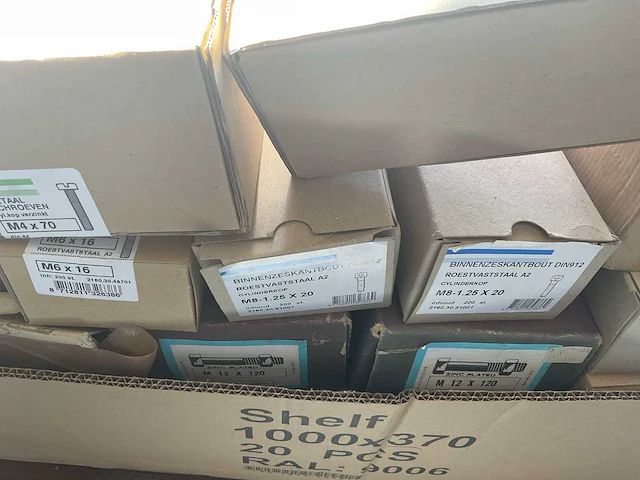 150 dozen deels inox bouten en moeren - afbeelding 15 van  15