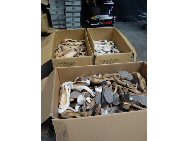 151x schoenen - afbeelding 4 van  4