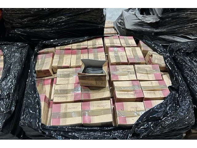 153 dozen nagels - afbeelding 3 van  3