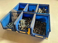 15,70 kg diverse bevestigingsmaterialen in stapelbare bak - afbeelding 4 van  13
