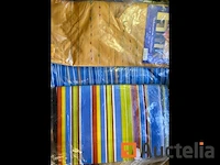 158 kg home huishoudtextiel mix: tafelkleden, tafellopers etc. - afbeelding 18 van  28