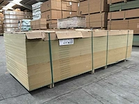 158,6 m² mdf 1,30 m breed 3,05 m lang 1,8 cm dik - afbeelding 1 van  4